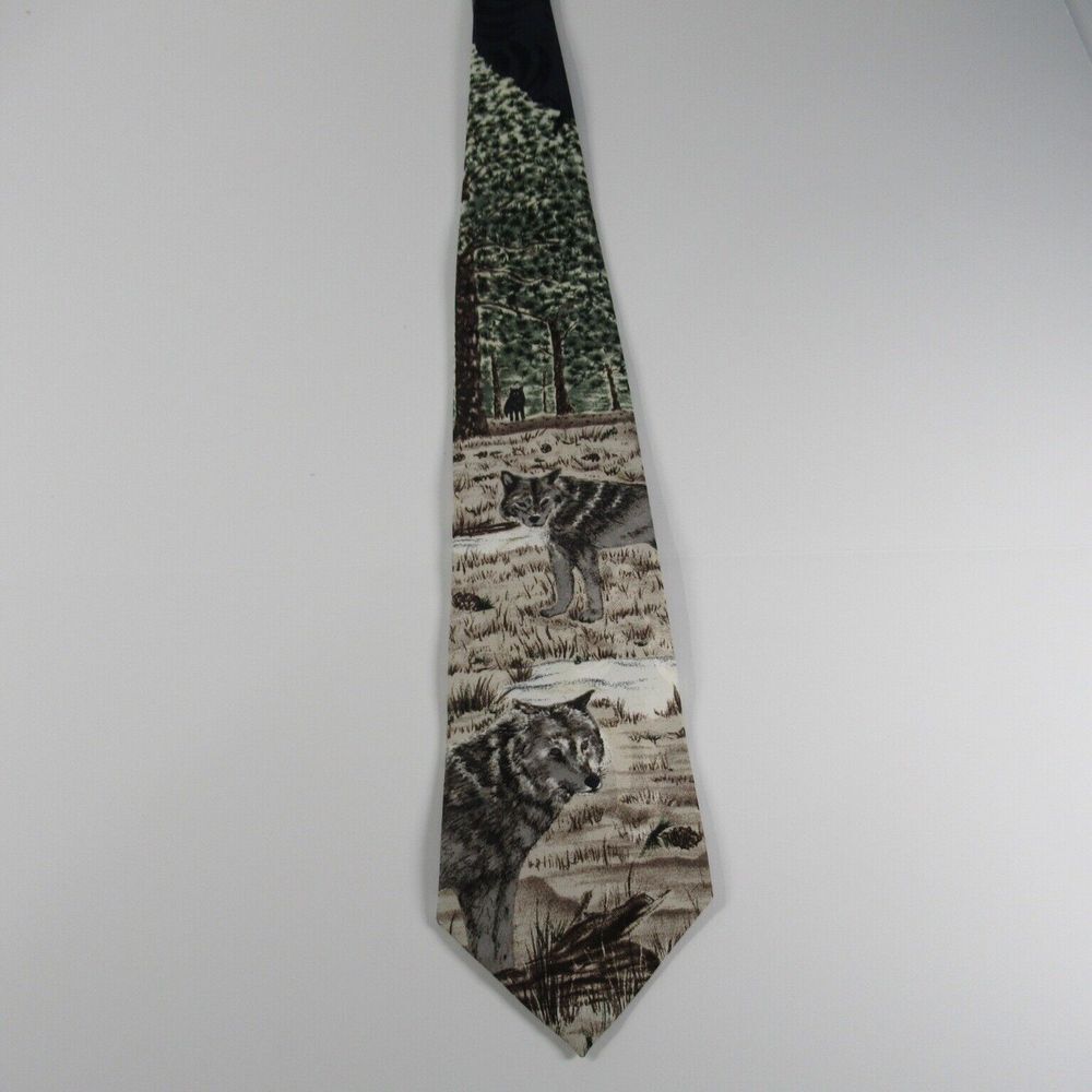 Animal Tracks Watchful Wolves Tie by Lynell Bradshaw Wildlife 1995 - Picture 2 of 8